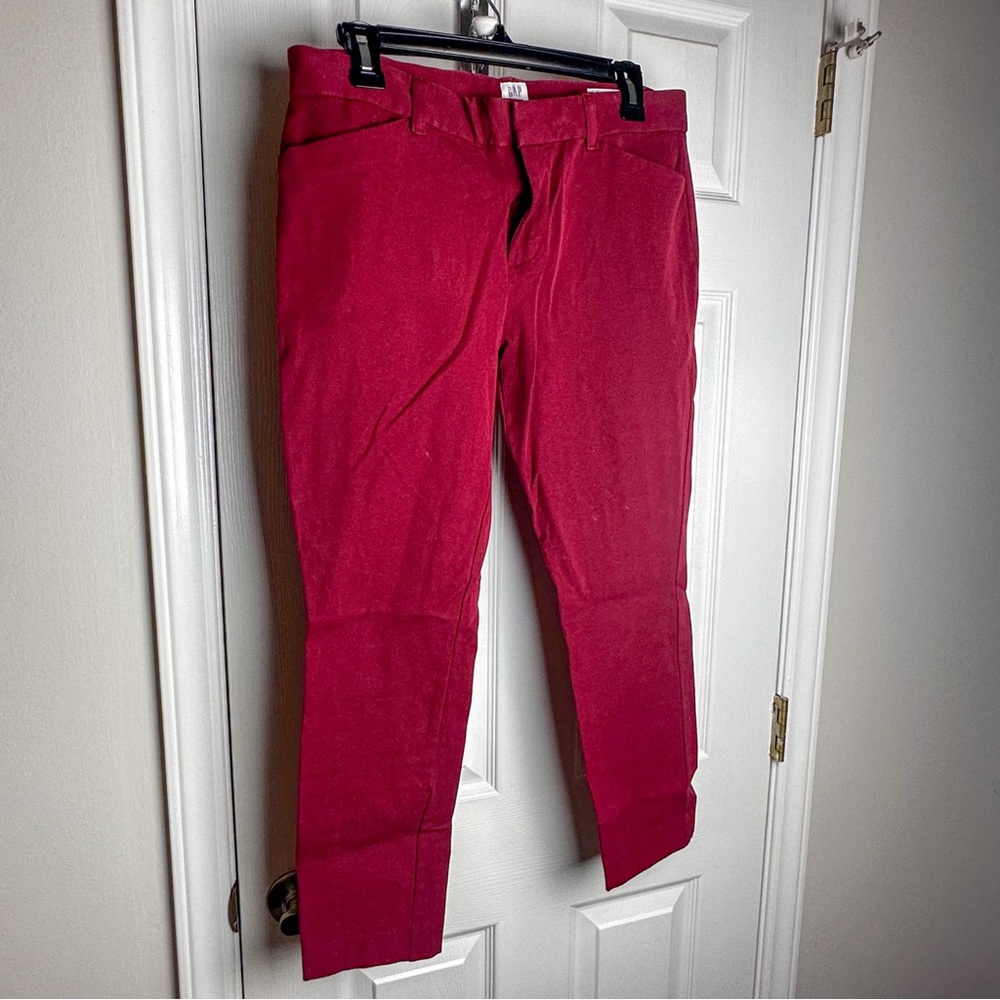 GAP Signature Skinny Ankle Pants in Deep Red EUC